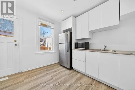 423 Arlington Avenue Ottawa ON K1R 6Z7
