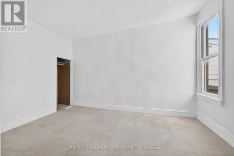 423 Arlington Avenue Ottawa ON K1R 6Z7