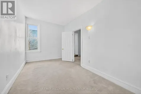 423 Arlington Avenue Ottawa ON K1R 6Z7