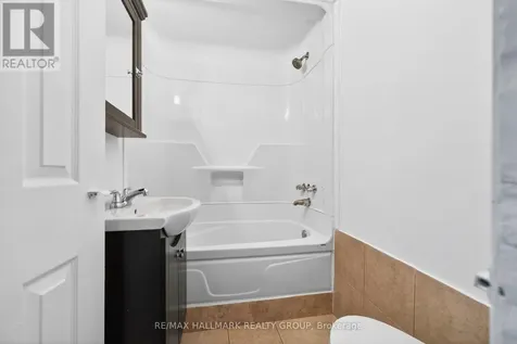 423 Arlington Avenue Ottawa ON K1R 6Z7
