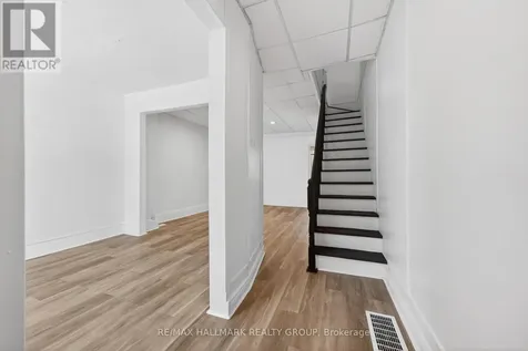 423 Arlington Avenue Ottawa ON K1R 6Z7