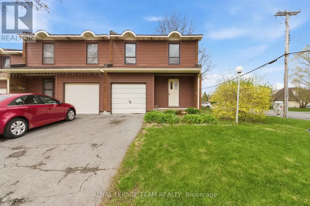 4 Arnold Drive Ottawa ON K2H 6V9