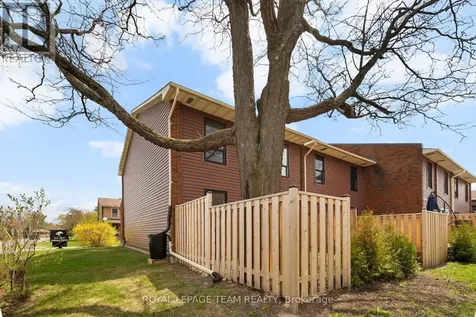 4 Arnold Drive Ottawa ON K2H 6V9