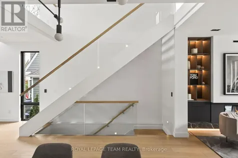 511 Fraser Avenue Ottawa ON K2A 2R1
