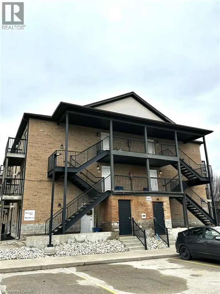 185 Windale Crescent Kitchener ON N2E 0G3