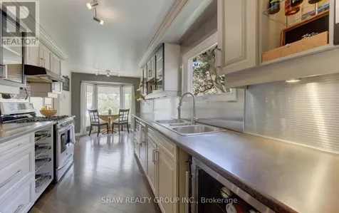 108 Clearwater Crescent Waterloo ON N2V 1L8