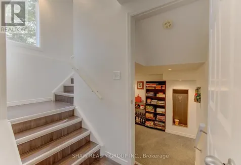 108 Clearwater Crescent Waterloo ON N2V 1L8