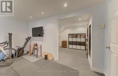 108 Clearwater Crescent Waterloo ON N2V 1L8