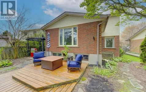 108 Clearwater Crescent Waterloo ON N2V 1L8