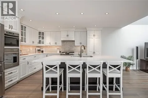 3270 Spruce Avenue Burlington ON L7N 1J4