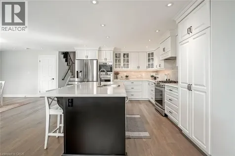 3270 Spruce Avenue Burlington ON L7N 1J4