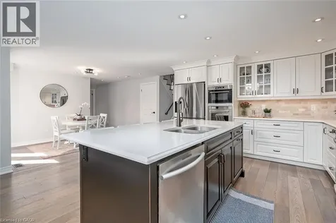 3270 Spruce Avenue Burlington ON L7N 1J4