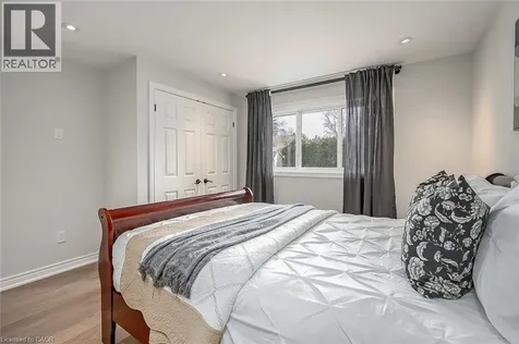 3270 Spruce Avenue Burlington ON L7N 1J4