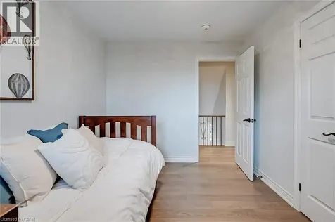 3270 Spruce Avenue Burlington ON L7N 1J4