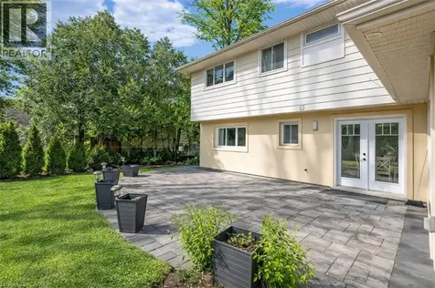 3270 Spruce Avenue Burlington ON L7N 1J4
