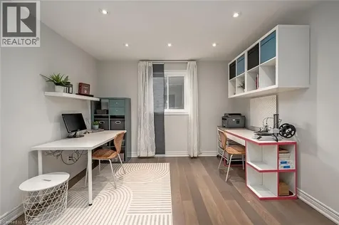 3270 Spruce Avenue Burlington ON L7N 1J4