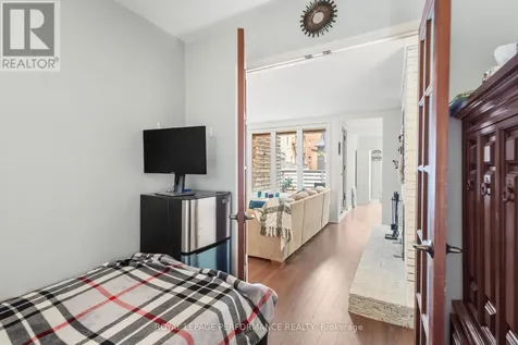 71 Sweetland Avenue Ottawa ON K1N 7T9