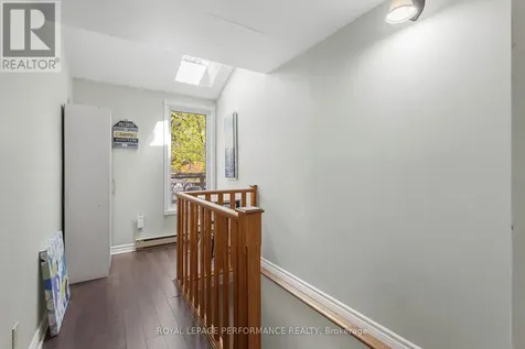 71 Sweetland Avenue Ottawa ON K1N 7T9