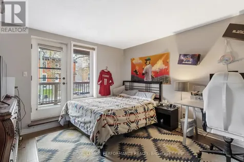 71 Sweetland Avenue Ottawa ON K1N 7T9