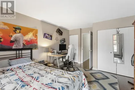 71 Sweetland Avenue Ottawa ON K1N 7T9