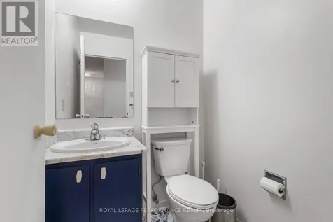 71 Sweetland Avenue Ottawa ON K1N 7T9