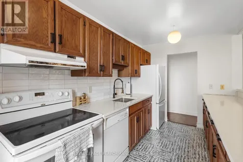 71 Sweetland Avenue Ottawa ON K1N 7T9