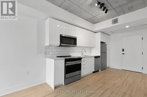 377 Winona Avenue Ottawa ON K1Z 5H8
