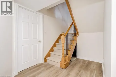 67 Newcombe Road Dundas ON L9H 7T3