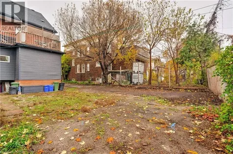 152 Sanford Avenue South Hamilton ON L8M 2G9