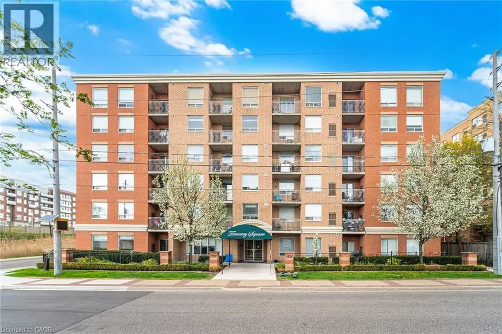 32 Tannery Street Mississauga ON L5M 6T6