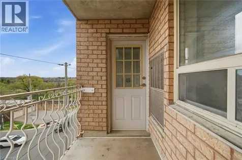 32 Tannery Street Mississauga ON L5M 6T6
