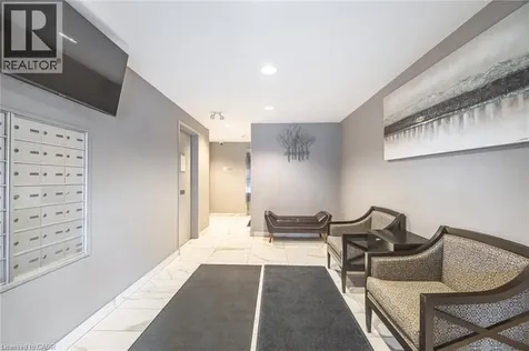 32 Tannery Street Mississauga ON L5M 6T6