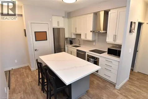 2081 Fairview Street Burlington ON L7R 0E4
