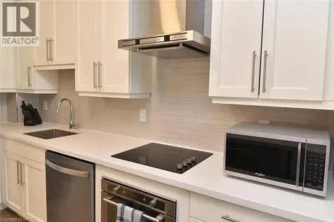 2081 Fairview Street Burlington ON L7R 0E4