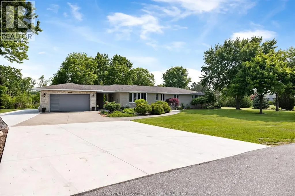 1226 Aimee Street Lakeshore ON N0R 1S0