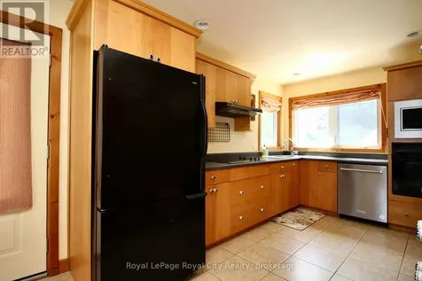 14 Dock Lane Northern Bruce Peninsula ON N0H 1Z0