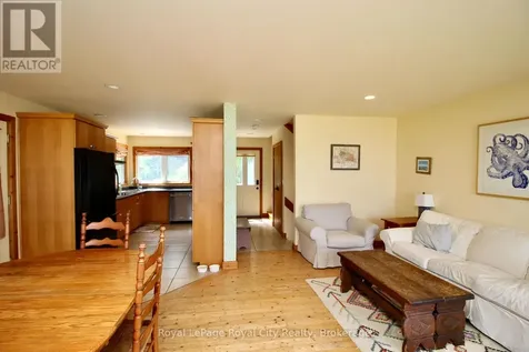 14 Dock Lane Northern Bruce Peninsula ON N0H 1Z0