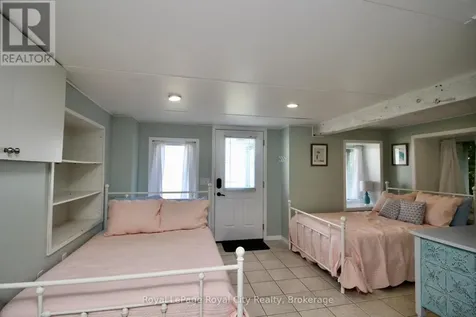 14 Dock Lane Northern Bruce Peninsula ON N0H 1Z0