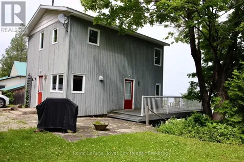 14 Dock Lane Northern Bruce Peninsula ON N0H 1Z0