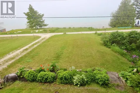 14 Dock Lane Northern Bruce Peninsula ON N0H 1Z0