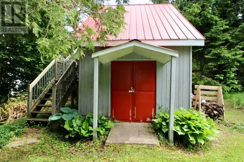 14 Dock Lane Northern Bruce Peninsula ON N0H 1Z0