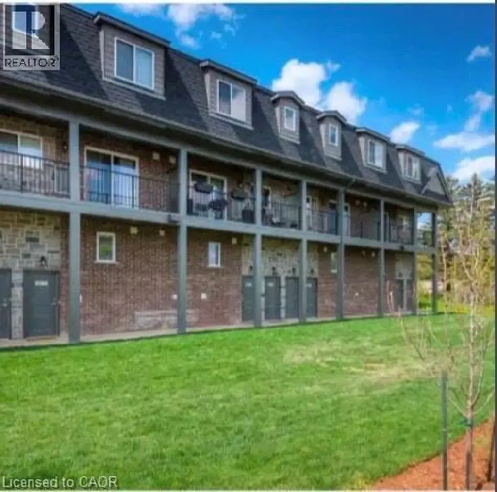 58 Howe Drive Kitchener ON N2E 1J4