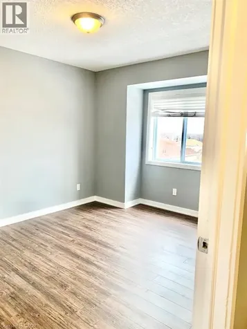 58 Howe Drive Kitchener ON N2E 1J4
