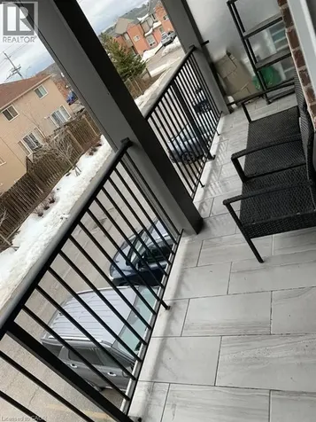58 Howe Drive Kitchener ON N2E 1J4
