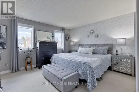 29 Peacock Crescent Ottawa ON K2J 3P8
