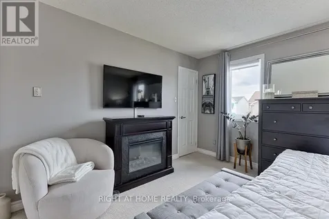 29 Peacock Crescent Ottawa ON K2J 3P8