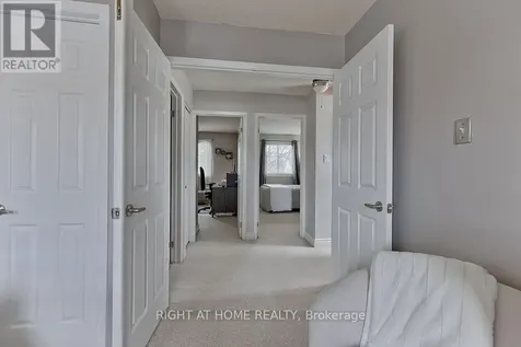 29 Peacock Crescent Ottawa ON K2J 3P8