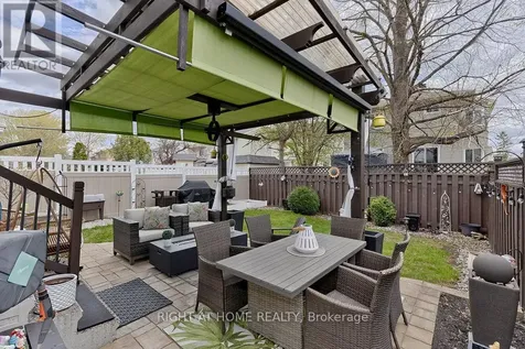 29 Peacock Crescent Ottawa ON K2J 3P8
