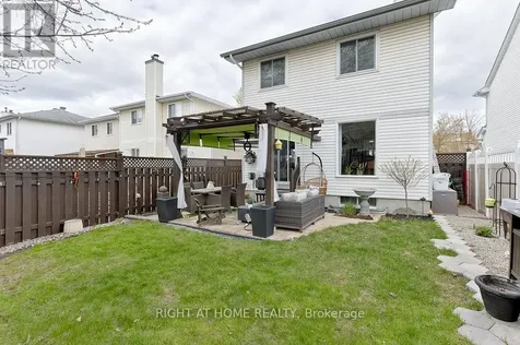 29 Peacock Crescent Ottawa ON K2J 3P8