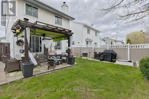 29 Peacock Crescent Ottawa ON K2J 3P8